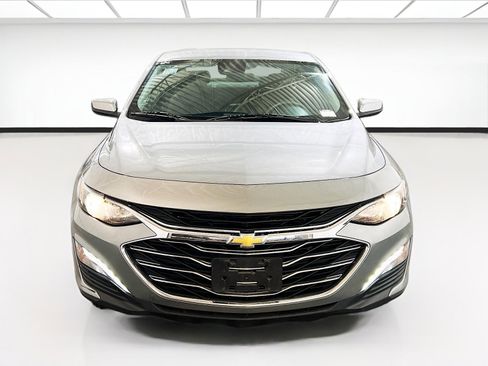 Used 2024 Chevrolet Malibu LT FWD image 2