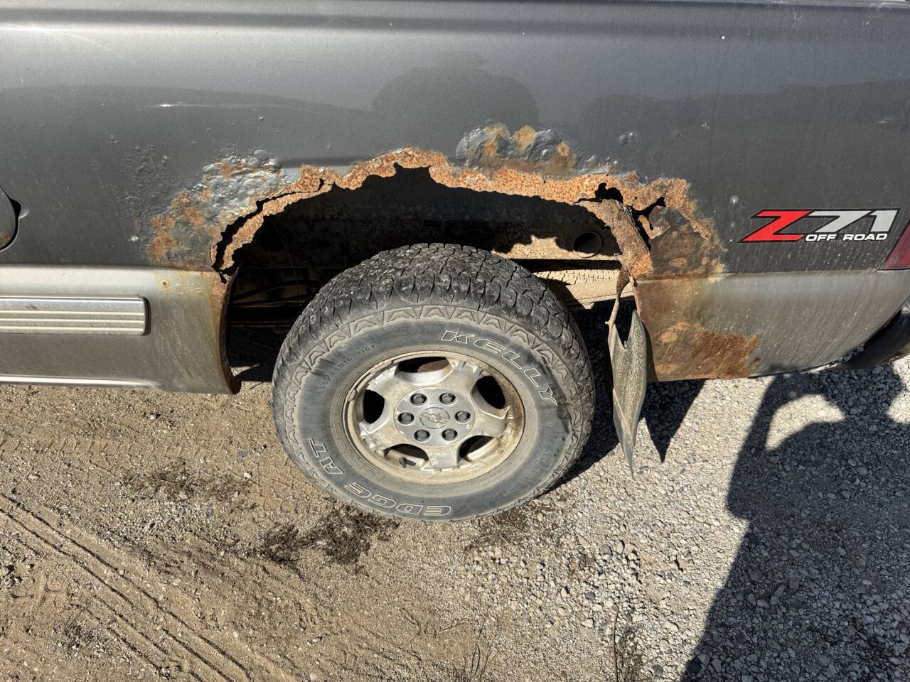 Used 2000 Chevrolet Silverado 1500 LS w/ Off-Road Chassis Pkg AWD/4WD image 10