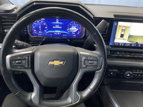 Used 2024 Chevrolet Silverado 2500 LTZ w/ LTZ Convenience Package image 15