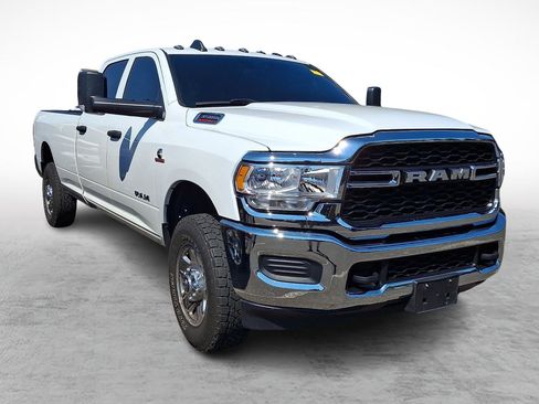 Used 2022 RAM 3500 Tradesman AWD/4WD image 3