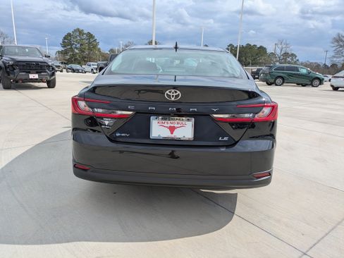 New 2026 Toyota Camry LE image 6