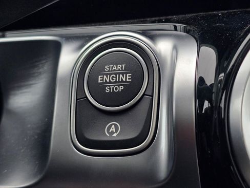 New 2026 Mercedes-Benz GLB 250 4MATIC image 39
