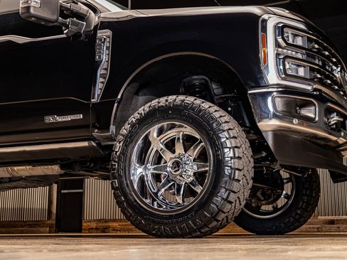 Used 2024 Ford F250 King Ranch w/ Chrome Package image 16