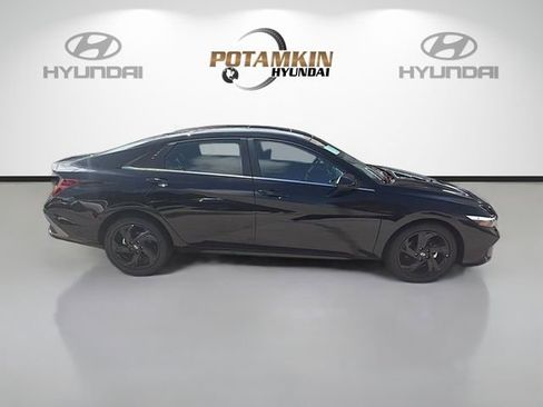 New 2026 Hyundai Elantra SEL Sport Premium FWD image 4