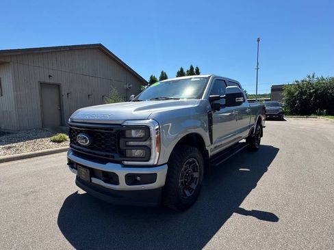 Used 2023 Ford F250 Lariat w/ Lariat Ultimate Package AWD/4WD image 2