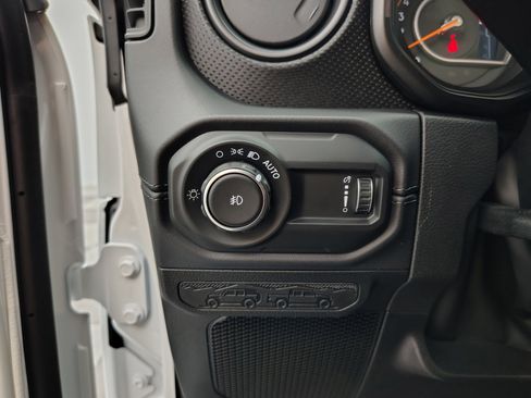 New 2026 Jeep Wrangler Unlimited Rubicon AWD/4WD image 33