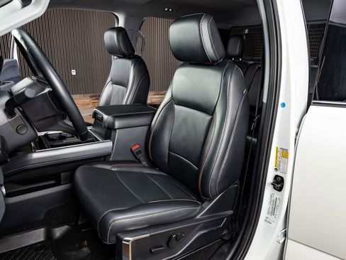 Used 2024 Ford F350 Lariat w/ Chrome Package image 30