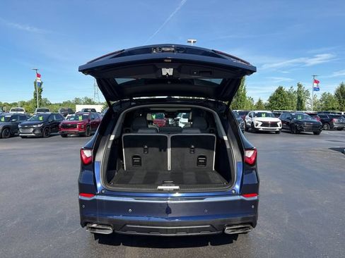 Used 2023 Acura MDX SH-AWD w/ Advance Package image 17