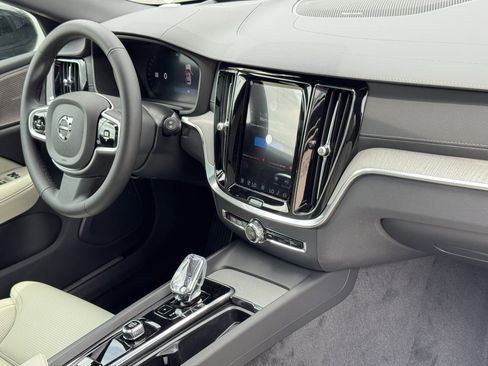 New 2026 Volvo V60 B5 Cross Country Ultra w/ Protection Package Premier image 24