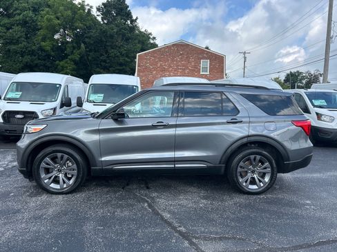 Certified 2023 Ford Explorer XLT w/ Equipment Group 202A AWD/4WD image 4