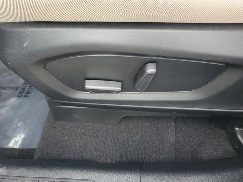 Used 2021 Ford Explorer 2WD image 12