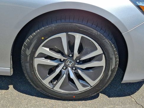 Used 2019 Honda Accord Touring image 8