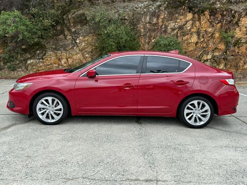 Used 2017 Acura ILX FWD image 4