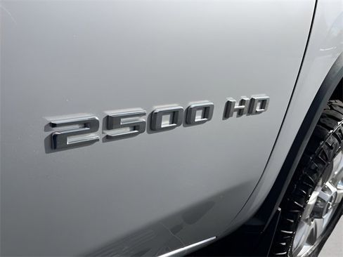 Used 2020 Chevrolet Silverado 2500 LTZ w/ LTZ Premium Package image 46