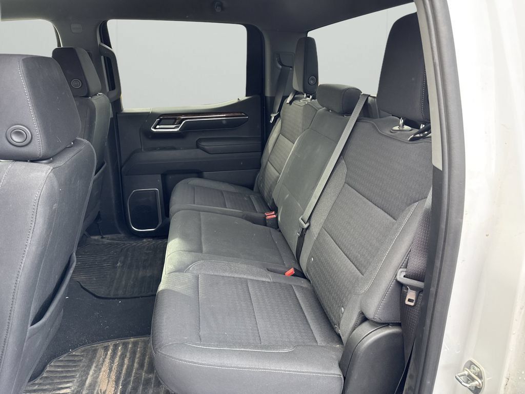 Used 2023 GMC Sierra 1500 SLE AWD/4WD image 13