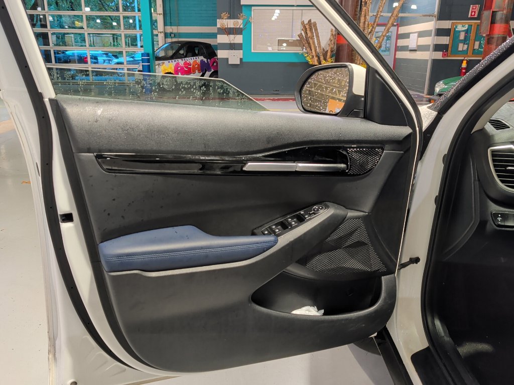 Used 2025 Kia Seltos S FWD image 13
