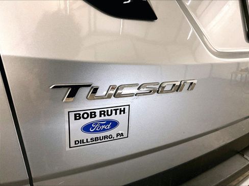 Used 2023 Hyundai Tucson Limited w/ Cargo Package AWD/4WD image 13