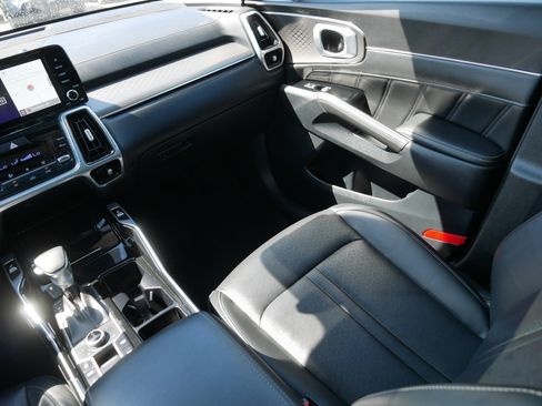 Certified 2023 Kia Sorento SX AWD/4WD image 29