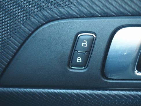 Used 2024 Ford Mustang Coupe image 23