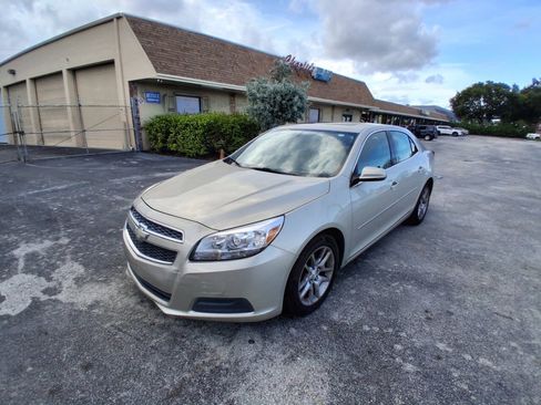 Used 2013 Chevrolet Malibu LT w/ Power Convenience Package FWD image 2
