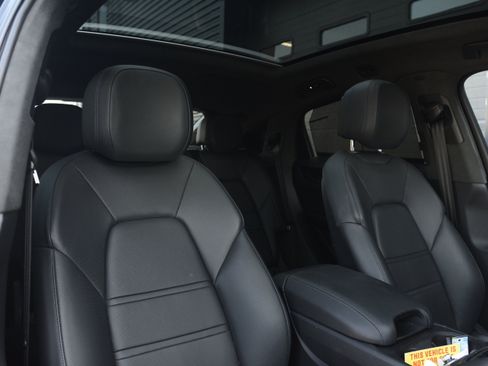 Certified 2025 Porsche Cayenne GTS AWD/4WD image 28