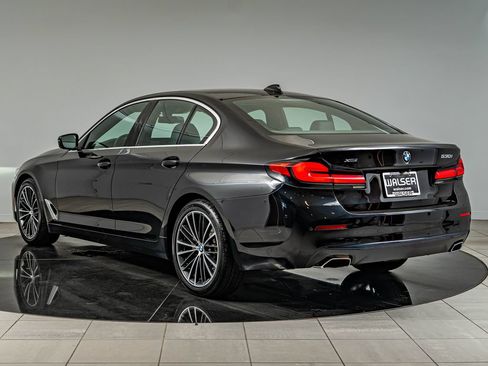 Used 2021 BMW 530i xDrive w/ Convenience Package AWD/4WD image 7