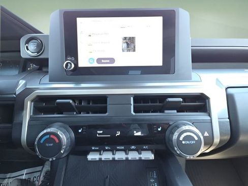 Used 2025 Toyota Tacoma SR5 image 29