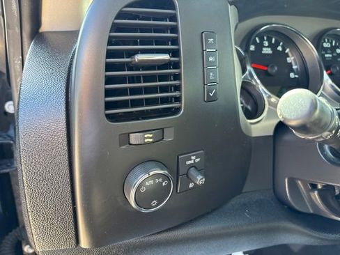 Used 2011 Chevrolet Silverado 1500 LT w/ All-Star Edition AWD/4WD image 23