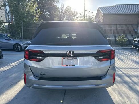 Used 2025 Honda Odyssey EX-L image 6