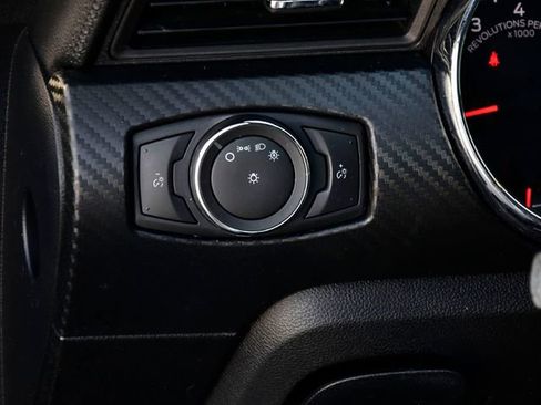 Used 2015 Ford Mustang Coupe RWD image 23