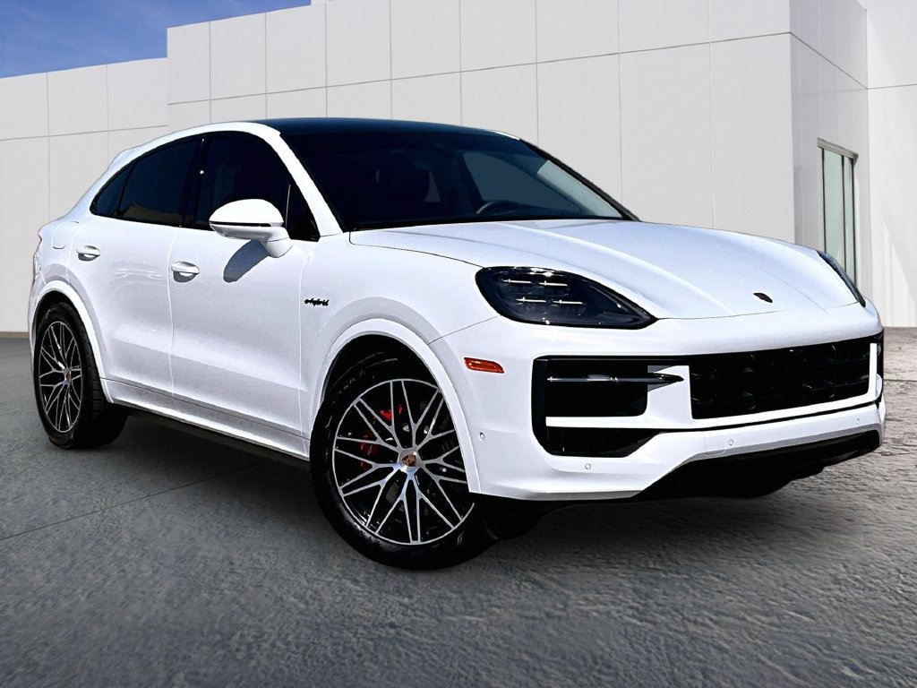 Certified 2025 Porsche Cayenne S AWD/4WD image 9
