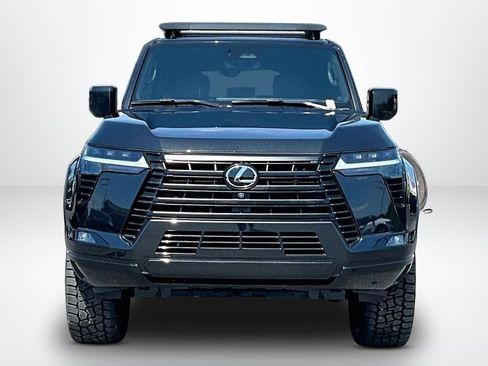 Used 2024 Lexus GX 550 w/ Cold Area Package AWD/4WD image 2