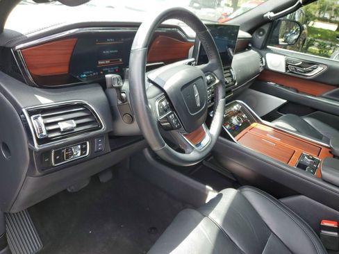 Certified 2024 Lincoln Navigator L Reserve AWD/4WD image 20