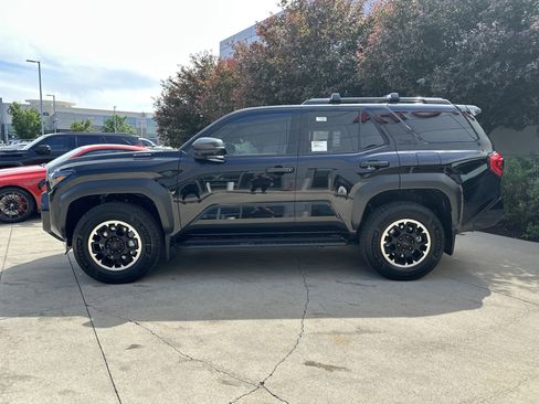 New 2026 Toyota 4Runner TRD Off-Road Premium AWD/4WD image 9