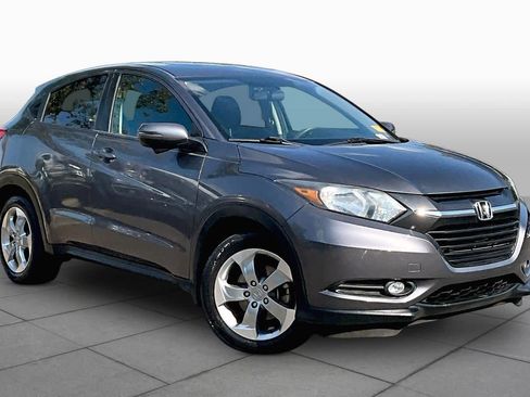 Used 2017 Honda HR-V EX image 3