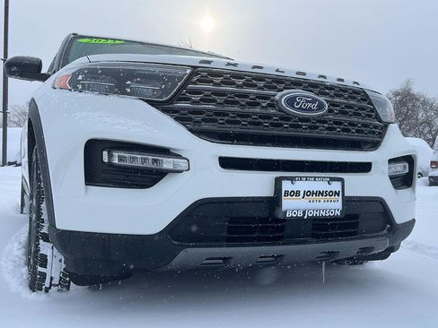 Used 2020 Ford Explorer Platinum w/ Premium Technology Package image 9