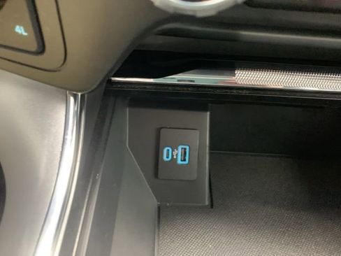 Used 2023 Ford F150 Lariat w/ Trailer Tow Package image 23