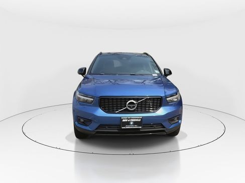 Used 2021 Volvo XC40 T5 R-Design AWD/4WD image 3