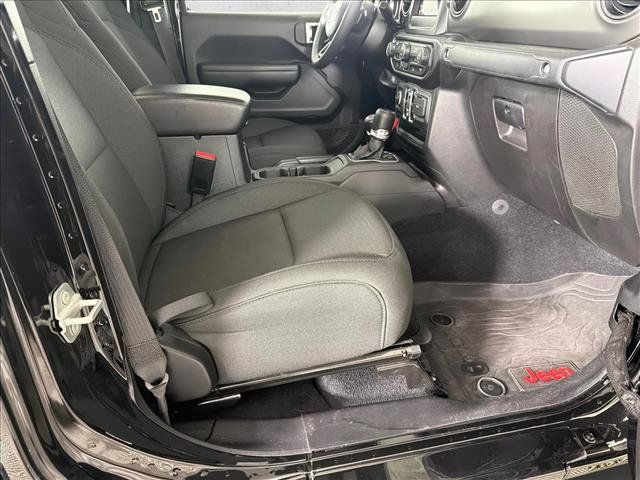 Used 2023 Jeep Gladiator Sport AWD/4WD image 13