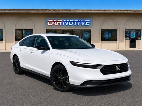 Used 2025 Honda Accord SE image 1
