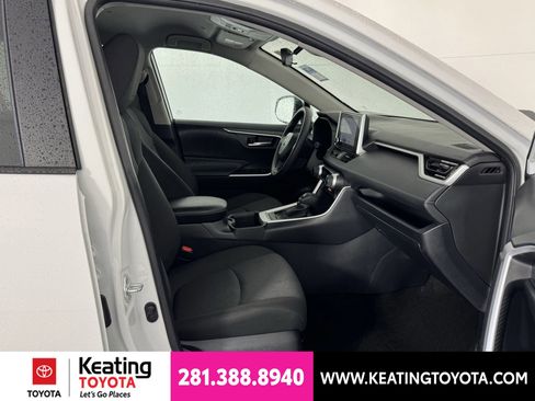 Certified 2025 Toyota RAV4 XLE AWD/4WD image 22