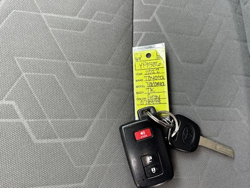 Used 2022 Toyota Tacoma TRD Sport image 22