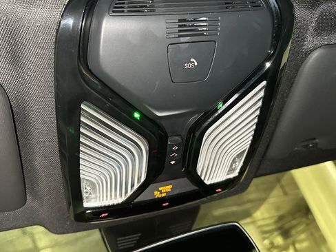 Used 2020 BMW 330i xDrive 330i xDrive w/ Driving Assistance Package image 28