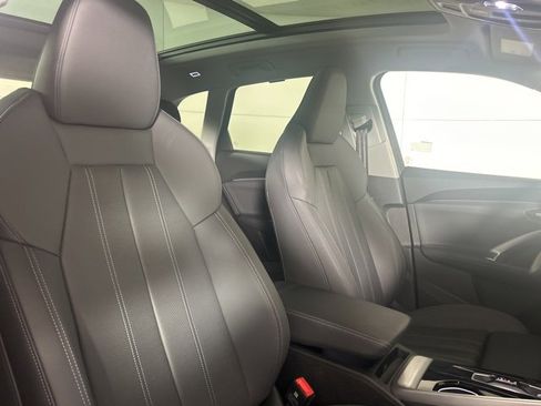 Used 2025 Audi Q5 Premium Plus w/ Premium Plus image 11