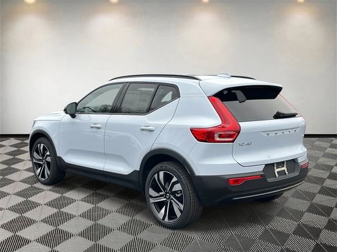 New 2026 Volvo XC40 B5 Ultra w/ Climate Package image 5