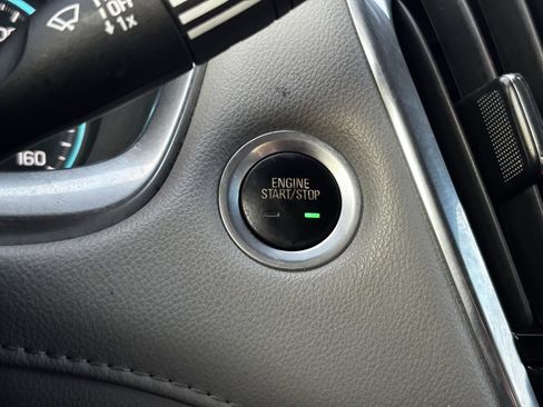 Used 2020 Chevrolet Traverse LT image 5