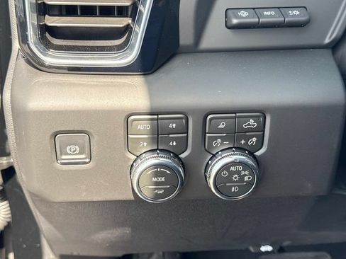 New 2026 GMC Sierra 3500 Denali w/ Denali Reserve Package AWD/4WD image 26