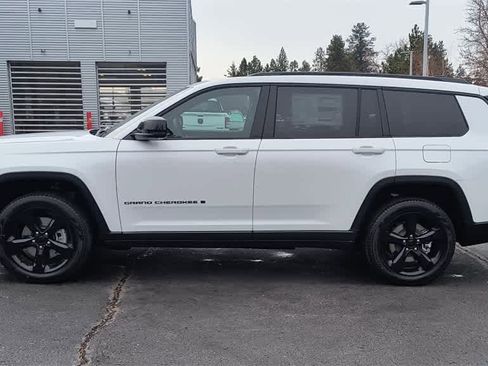 New 2025 Jeep Grand Cherokee L Limited image 5