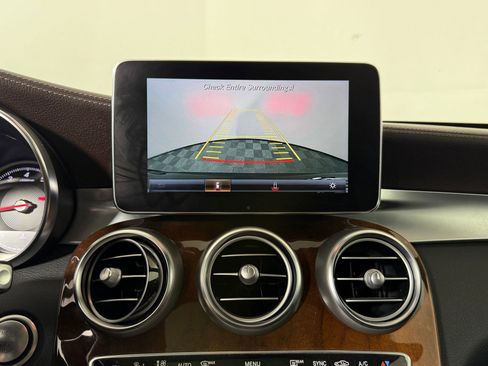 Used 2018 Mercedes-Benz GLC 300 4MATIC image 22