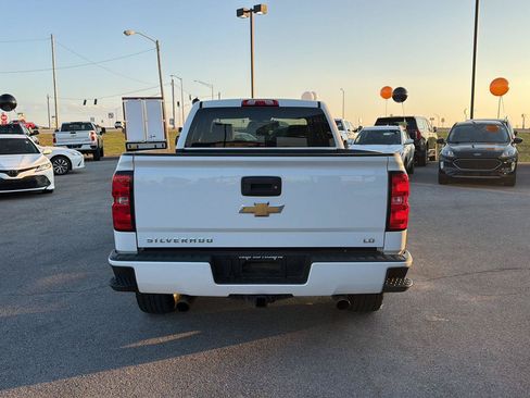 Used 2019 Chevrolet Silverado 1500 Custom w/ Custom Convenience Package AWD/4WD image 6
